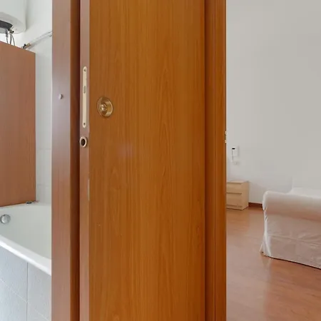 Guesthost - Cozy Flat X4 Gioia Mm2 Apartment *